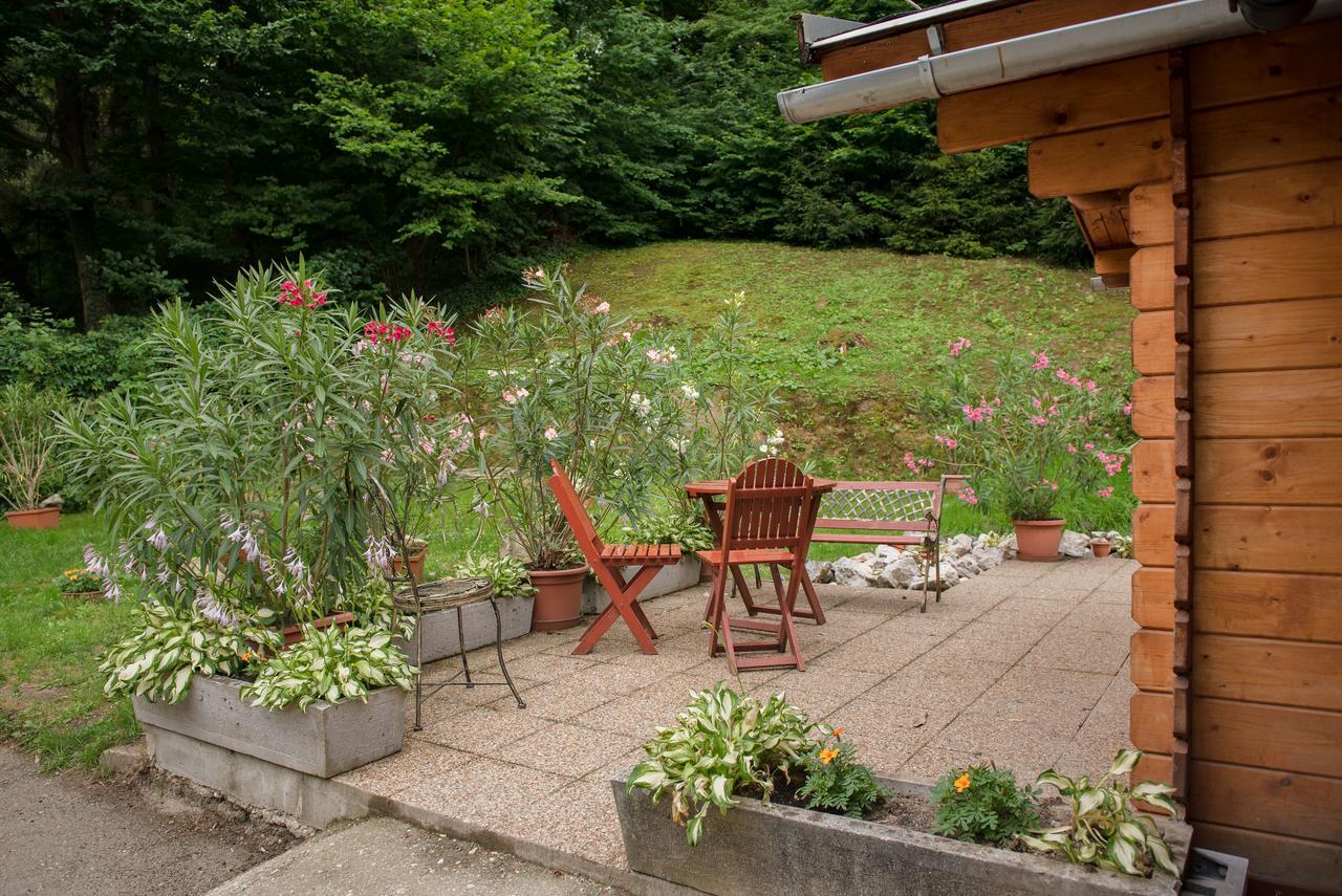 Ambrózia Szálláshely és Étterem Miskolc Esterno foto