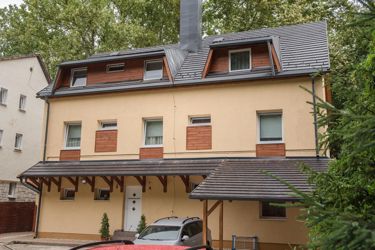 Ambrózia Szálláshely és Étterem Miskolc Esterno foto