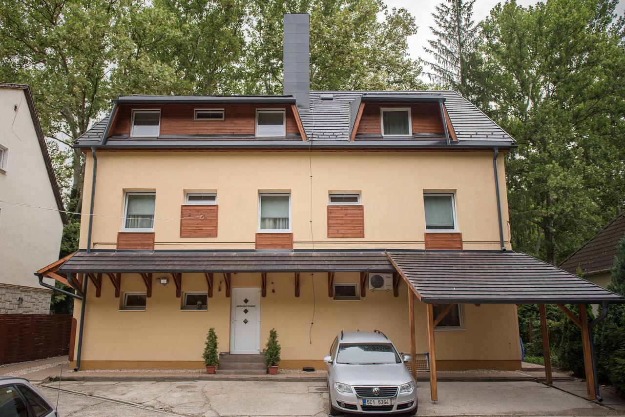 Ambrózia Szálláshely és Étterem Miskolc Esterno foto